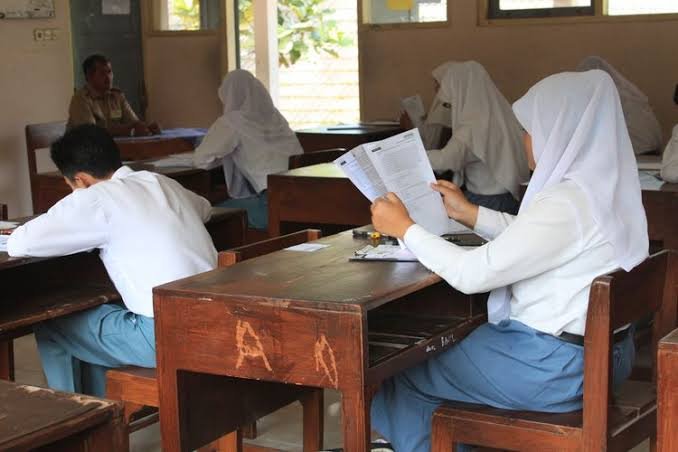 ilustrasi Siswa Tidak Hadir UAS