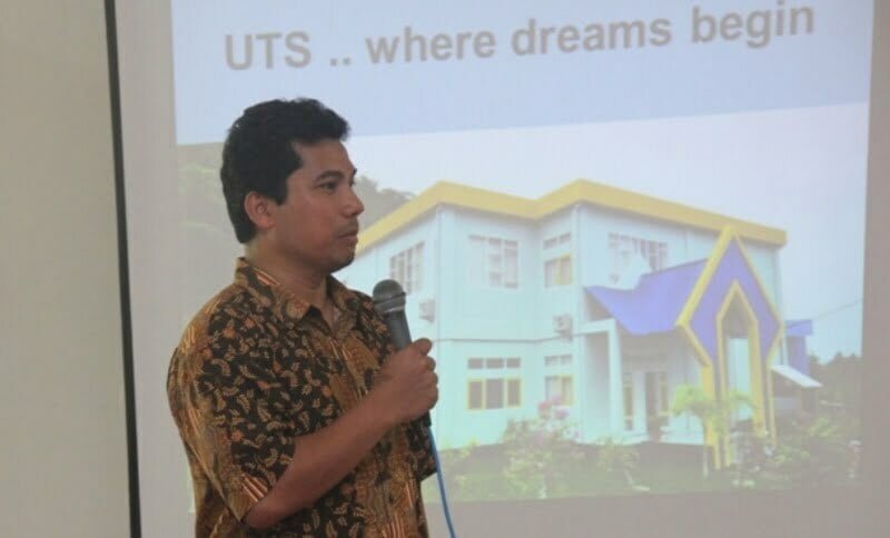 Doktor Arief Budi Witarto Rektor UTS