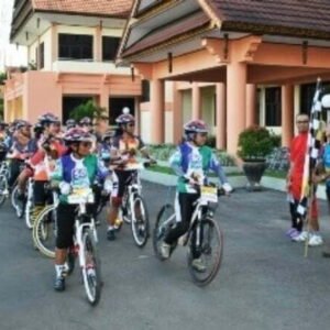 Srikandi Bersepeda Lintas Bali-NTB Bawa Misi Mencintai Bumi