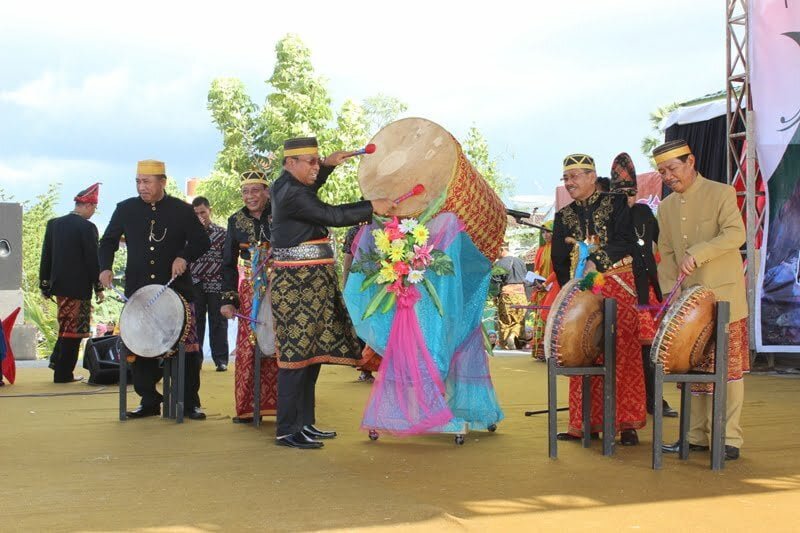 pembukaan-festival-moyo-2016-1