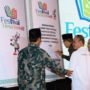Tanda Tangan TGB pada Festival Desa inovatif Tahun 2017