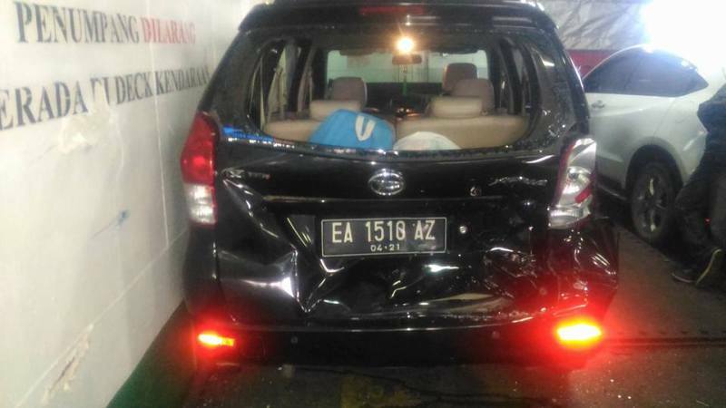 Alami Kerusakan Mobil  di Kapal Penumpang Somasi PT JNG 