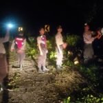 Sat Samapta Polres Sumbawa Evakuasi Pohon Tumbang