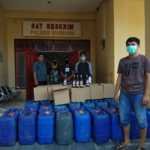 50 Jeriken Arak dan 20 Dus Anggur Diamankan Polisi
