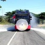 Gunakan AWC, Brimob Polda NTB Semprot Disinfektan Di Kota Sumbawa