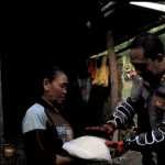 Polres Lobar Tuntaskan Penyaluran Paket Bantuan Kepada Masyarakat Terdampak Covid-19