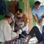 Kapolres Sumbawa Salurkan Bantuan Polri Kepada Warga Pulau Moyo