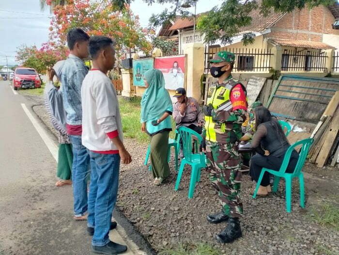 Razia masker oleh koramil empang