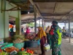 Koramil Empang Pastikan Warga Terapka Prokes di Pasar