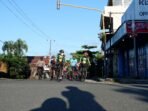 Sinergitas TNI-Polri di Sumbawa Gowes Bersama Perangi Covid-19