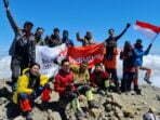 Telkom NTB ‘Clean Up’ di Rinjani, Ikhtiar Zero Waste untuk NTB Gemilang