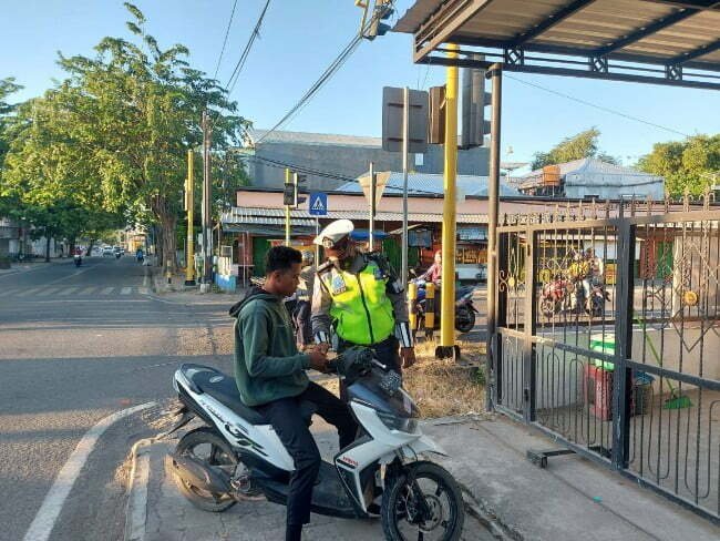 pemeriksaan kelengkapan oleh polantas polres sumbawa
