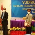FH UNSA Lahirkan Puluhan Sarjana Hukum