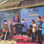 Lapoto Emas Gelar Workshop Pengembangan Diversifikasi Produk Tenun Sumbawa