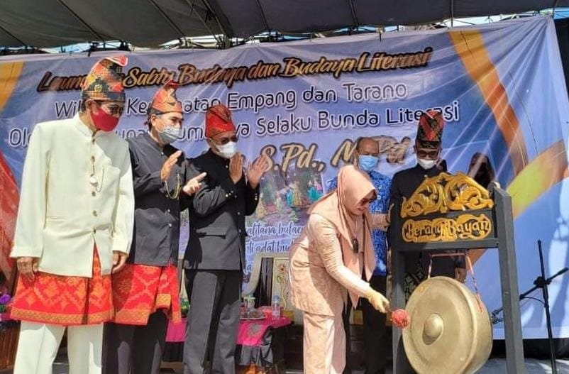 Wabup Luncurkan Sabtu Budaya dan Budaya Literasi Empang dan Tarano