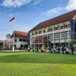 Bendera Negara Peserta MXGP Dikibarkan di Sumbawa