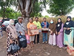 Bakulers Sumbawa Bantu Korban Kebakaran di Desa Penyaring