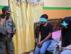 Satpol PP Amankan Empat Pasangan di Luar Nikah