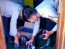 Polsek Empang Sita Puluhan Botol Miras