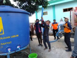 BPBD Sumbawa Distribusikan Jutaan Liter Air Bersih