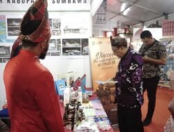 Hadiri Rakernas JKPI 2022, Bupati Pamerkan Produk Sumbawa