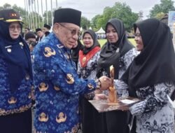 Bupati Sumbawa Harapkan Guru Tetap Konsisten dan Istiqamah