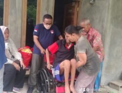 Amilan Hatta Salurkan Kursi Roda dan PMT Balita