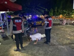 Kedapatan Miras, Remaja Ini Dihukum Push Up