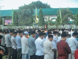 Bupati dan Masyarakat Sumbawa Sholat Minta Hujan