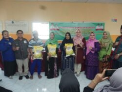 Terdampak Cuaca Ekstrem, Nelayan Pulau Kaung Dapat Bantuan Pangan