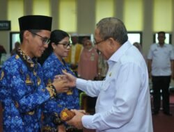 Lantik CPNS Jadi PNS, Bupati Ingatkan Jangan Cepat Minta Pindah