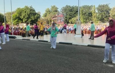 Belasan Ribu Siswa Ikuti Senam Massal Sumbawa Gemilang