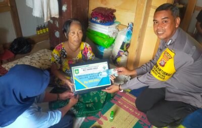 Polsek Sumbawa Gencarkan One Day One Bansos