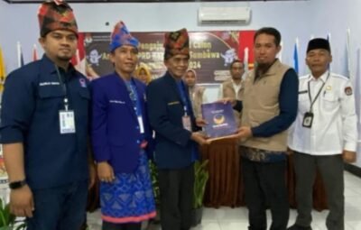 Urutan 3 Daftarkan Bacaleg, Nasdem Sumbawa Sebut Tanda Alam