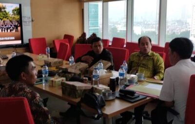 Maksimalkan Potensi Ruang Laut, Ketua DPRD Sumbawa Ajak Kades ke Kementerian