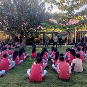 Bhabinkamtibmas dan Babinsa Langam Berikan Pembekalan Siswa Baru