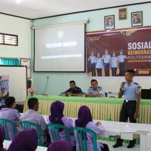 Giliran Pelajar di Sumbawa Didatangi Imigrasi