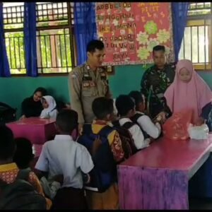 Guru SD di KSB Apresiasi Kedekatan Bhabinkamtibmas dengan Anak Sekolah