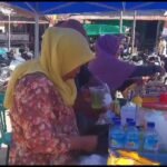 VideoCapture 20230709 225702 - Balap Sampan Labuhan Ijuk, Penjual Es dan Sosis Bakar Raup Keuntungan Berkali Lipat