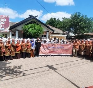 Ratusan Siswa SMPN 1 Sumbawa Besar Datangi Kantor KPU