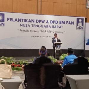 Pasha Ungu Lantik Pengurus DPW dan DPD BM PAN NTB