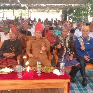 Ketua DPRD Upayakan Perbaikan Jalan Tatede dan Bangun Aula Desa 