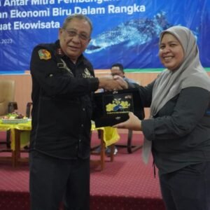 Bupati Sumbawa Dukung Konsep Ekonomi Biru