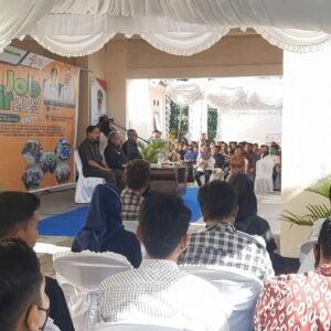Dibuka Bupati, Pencari Kerja Antusias Ikuti Job Fair Disnakertrans Sumbawa