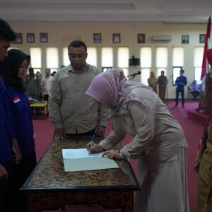 Wabup Kukuhkan Pengurus Forum Anak Sumbawa Periode 2022-2024