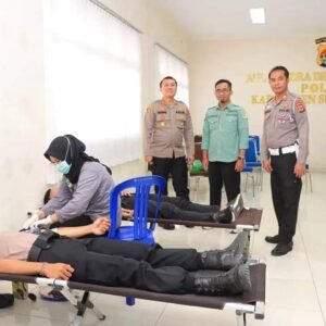 Bakti Kesehatan dan Donor Darah Polres Sumbawa Barat  Peringati Hari Lalulintas ke -68