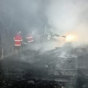 Rumah Panggung di Desa Kelungkung Ludes Terbakar