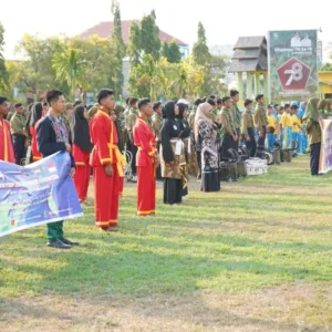 Bupati Sumbawa Lepas Rombongan Edu Trip Santri dan DrumCorp Dea Malela