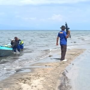 Dikejar Petugas Satpolairud Polres Sumbawa, Terduga Palaku Ilegal Fishing Lari ke Hutan