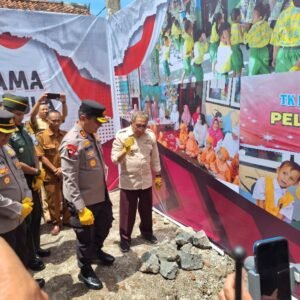 Kapolda NTB Letakan Batu Pertama Pembangunan Aula TK Yayasan Kemala Bhayangkari 04 Sumbawa